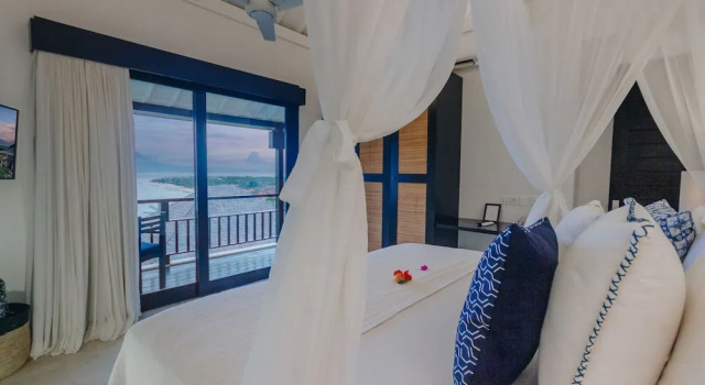 Полулюкс Batu Karang Lembongan Resort & Spa
