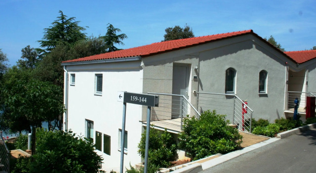 Comfortable apartment with a microwave, at 1 km. from Vrsar