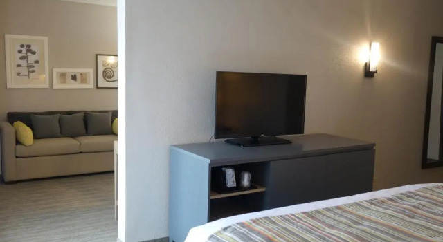 Люкс Country Inn & Suites by Radisson, La Crosse, WI