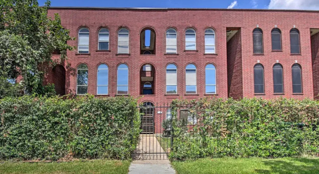 Eado Houston Home, Walk to Convention Center!