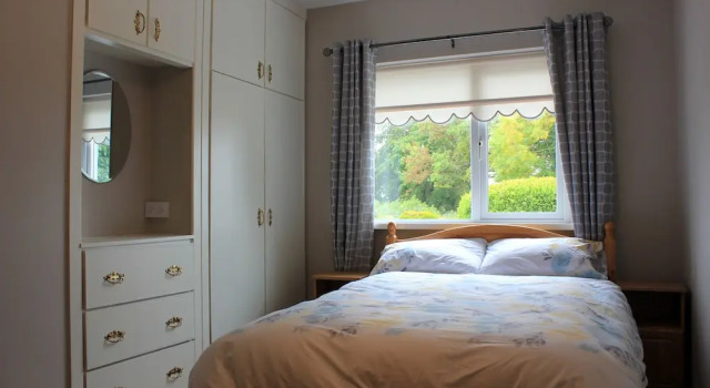 Woodview Cottage, Buchen Sie Ferienhaus Villen in Banagher, Villa