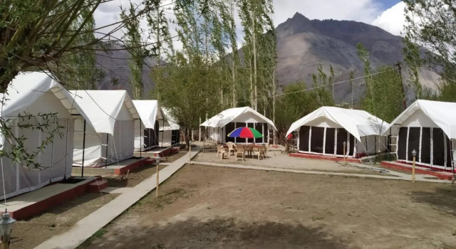 Lumbini Camp Hunder, Nubra Valley, Забронировать Кемпинг Лех Джамму и Кашмир