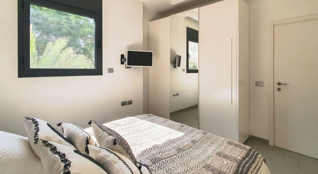 Apt Nacre, 2 BR, Tel Aviv, Gordon, Rupin St, #TL75, Забронировать Отель Отели Тель-Авива с парковкой, рядом с Пляж Иерусалим, Парковка