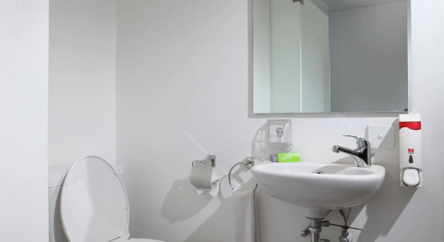 Двухместный номер Standard Whiz Hotel Cikini Jakarta