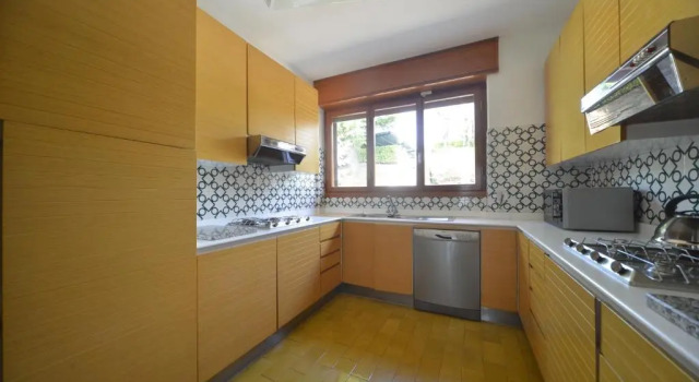 Вилла Holiday Garda Villa Dolcelago Lake Front
