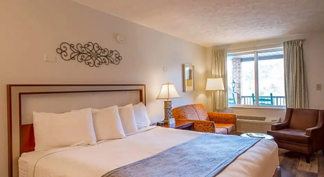 Двухместный номер Standard с балконом Townsend River Breeze Inn