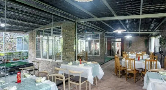 Yangshuo Guijia Homestay (Jinlong Bridge Pier Bamboo Rafting)