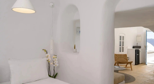 Вилла Superior с красивым видом из окна Nano Oia Villas