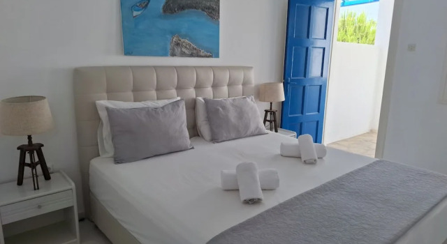 Трёхместный номер Standard с балконом и с видом на сад Evi Evan Hotel