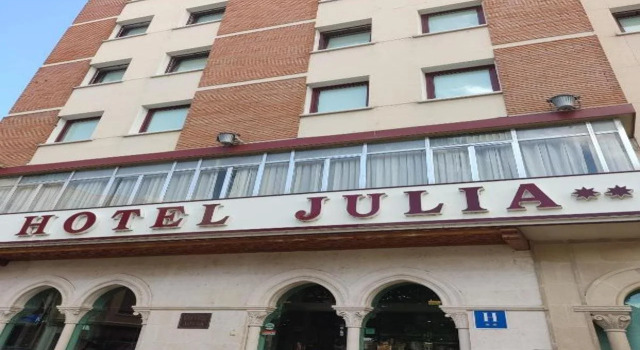 Hotel Julia, Забронировать Отель Аранда-де-Дуэро Burgos Province, рядом с Музей Sacro - Церковь Св. Иоанна
