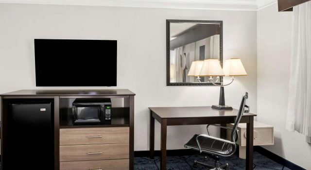Четырёхместный номер Standard Best Western Slidell Hotel