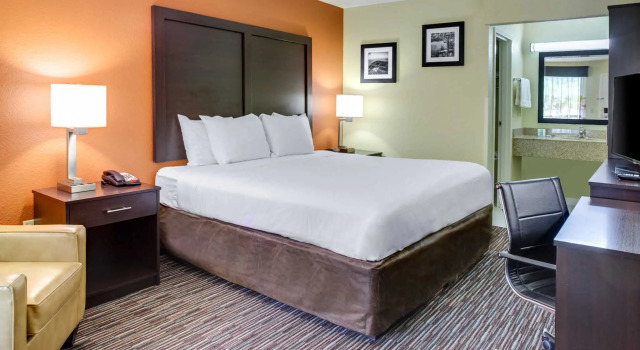 Номер Standard Clarion Pointe Biltmore Village