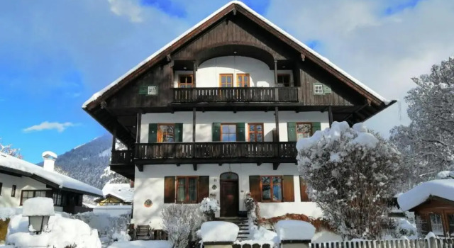 Haus Erika 1911 - Wetterstein, Reservar Hotel Hotéis em Garmisch-Partenkirchen com estacionamento, perto de Wankbahn, Estacionamento