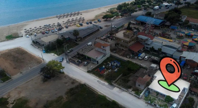 Коттедж House 1 minute away from the beach