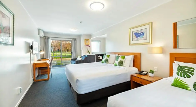 Трёхместный номер с кухней Best Western Newmarket Inn & Suites