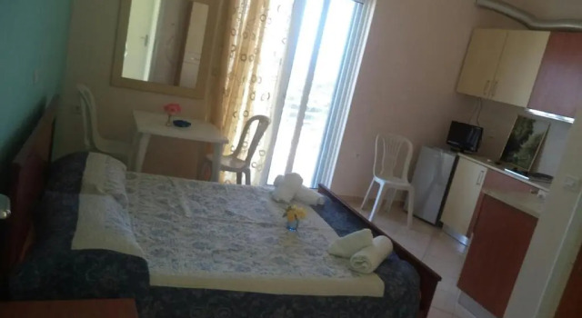Апартаменты с балконом и с видом на море Mariana Apartments