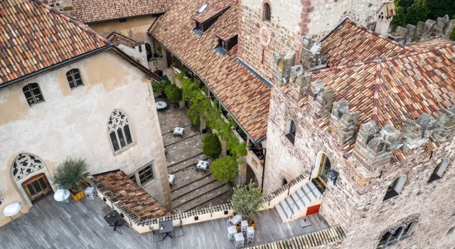 Schloss Freudenstein, Забронировать Отель Отели Аппьяно-сулла-Страда-дель-Вино с бассейном, Бассейн