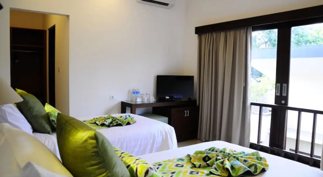 Семейный люкс Puri Mesari Suites