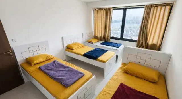Кровать в общем номере (мужской номер) emaro hostel