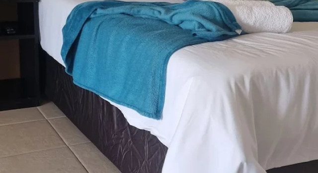 Stay @ Home Airport Lodge