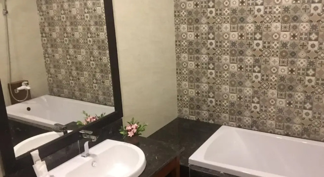 Люкс Royal Peacock Boutique Hotel