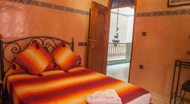 Camera Standard Riad Saad