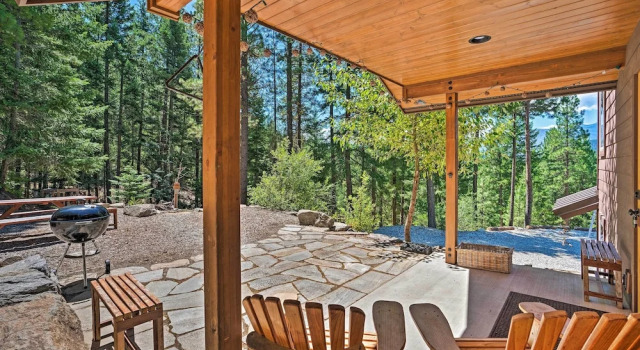 Private Leavenworth Cabin w/ Mtn Views & Fire Pit, Rezerwuj Dom wakacyjny Hotele w Plain z parkingiem, Parking