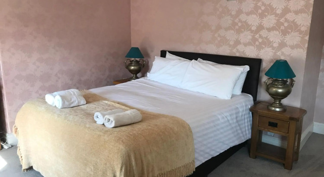 Pentre Farmhouse, Đặt Khách sạn Capel Bangor Glamorgan