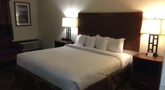Ashmore Inn and Suites