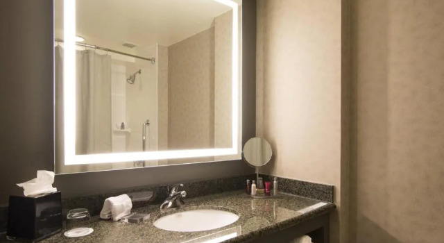 Номер Standard Hartford Marriott Downtown
