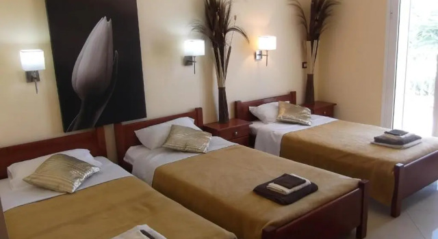 Трёхместный номер Standard Mariana Hotel