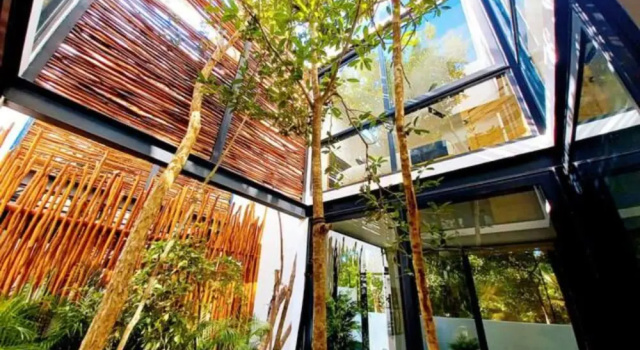 Коттедж Spectacular Jungle Houses