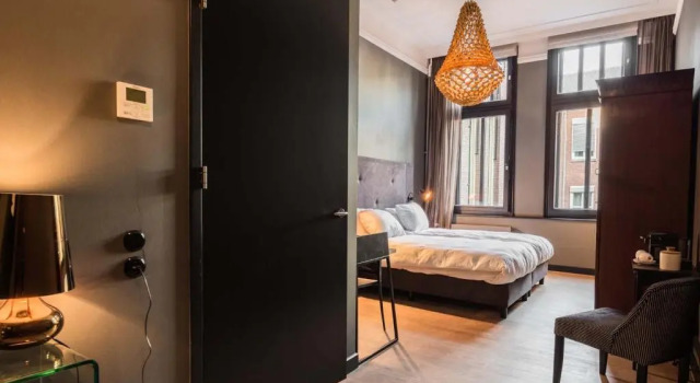 Двухместный номер Deluxe Post-Plaza Hotel & Grand Café
