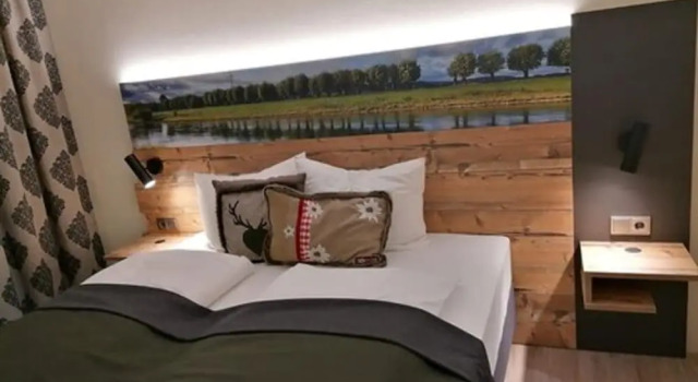 Hotel Grohnder Fährhaus, Book Hotel Emmerthal Weser Uplands