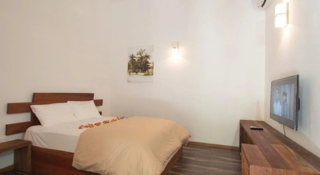 Maldives Oceanic Village, Boek Hotel 4-sterren hotels in Vaavu-atol, 4*