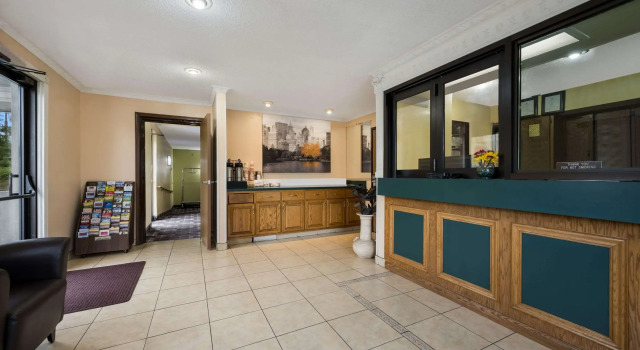 Econo Lodge Spotsylvania Town Center, Buchen Sie Hotel Spotsylvania Virginia
