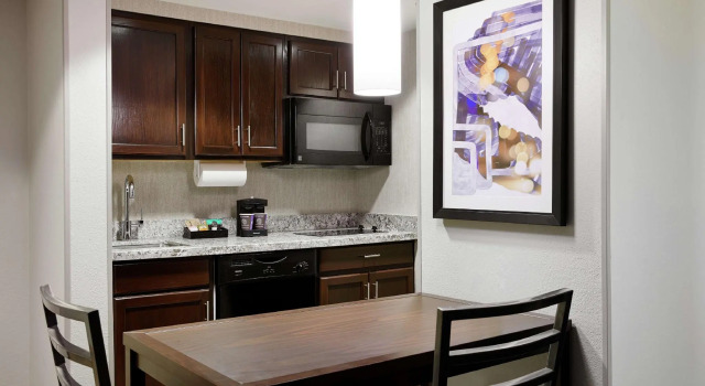 Двухместный люкс c 1 комнатой Homewood Suites Champaign-Urbana