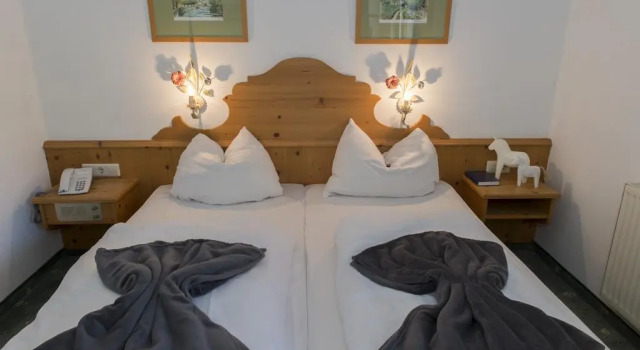 Gutshof Wolfgangsee Resort & Event Hotel, Забронировать Курортный отель Отели Штробль с завтраком, Завтраки