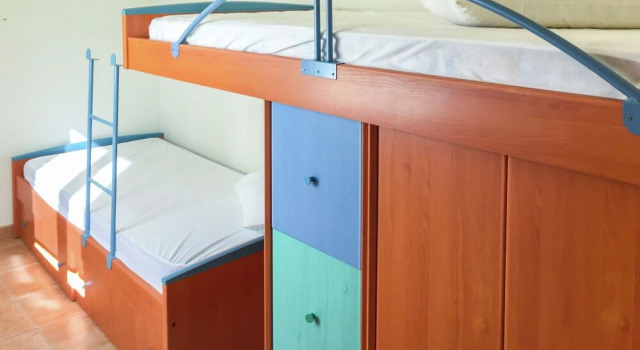 Pretty Holiday Home in Sant Pere Pescador With Swimming Pool, Забронировать Отель Отели Сан-Пере-Пескадор с парковкой, Парковка