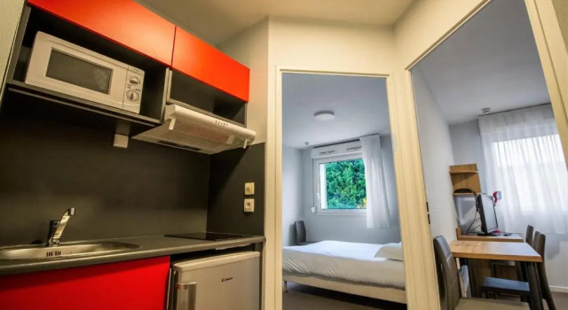 Апартаменты KOSY Apparthôtel Le Champ De Mars Reims