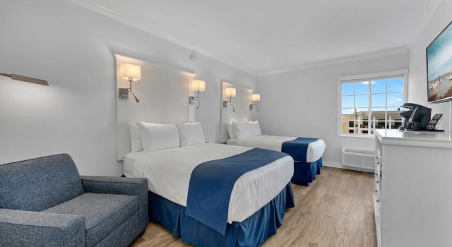 Четырёхместный номер Standard с видом на город Bayfront Inn Fifth Avenue