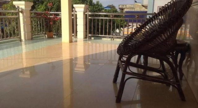Ta Eng Guesthouse, Book Hotel Billige hoteller i Kampot-provinsen