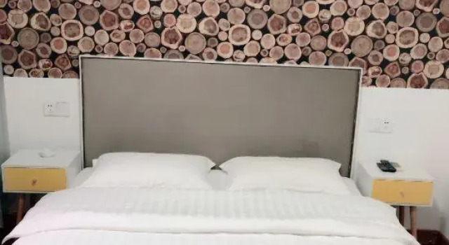 OYO YaShe Hotel