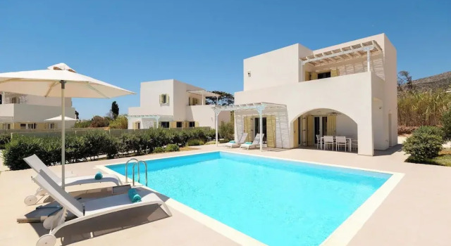 Вилла Twin Suns Luxury Villas