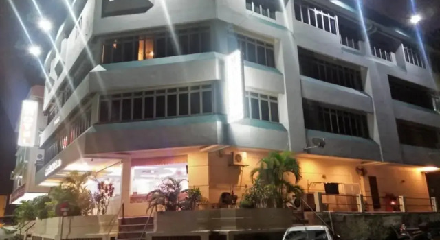 Hotel Sri Sutra - PJ Jalan 227, Забронировать Отель Отели Селангор 3 звезды, 3*