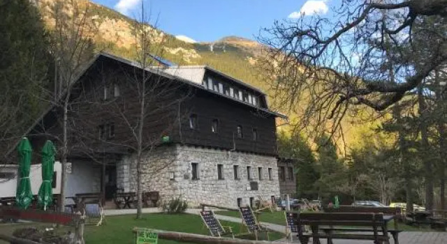 Valvasorjev dom pod Stolom, Rezervați Hotel Žirovnica 