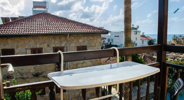 adalis hotel