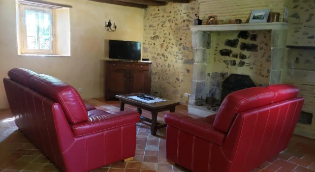 Charmante maison paysanne rénovée avec grand terrain, proche de la rivière et du village médiéval - FR-1-410-162, Book Hotel Asnieres sur Vegre 