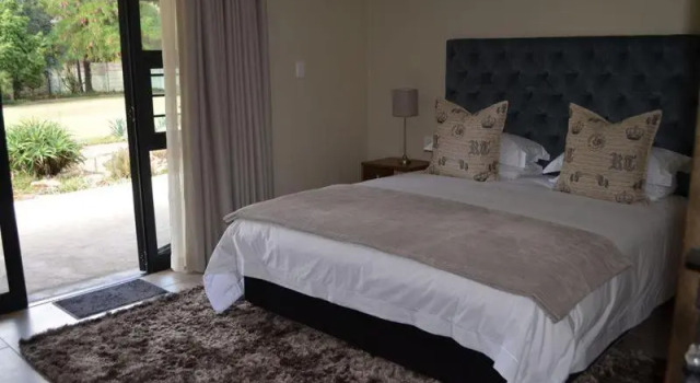 9 On Kromellenboog Guesthouse, Book Pension Gæstehuse i Sebokeng, Pension