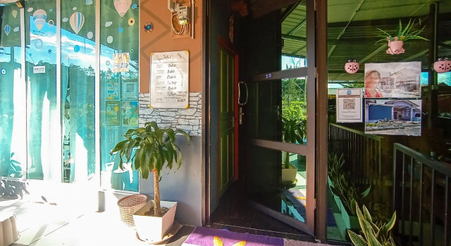 OYO HOME 90263 Fait's Countryside Homestay, Rezerwuj Hotel Hotele w Sarawak z parkingiem, Parking